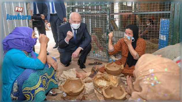 رئيس الجمهورية يزور منطقة حي هلال بتونس العاصمة (صور وفيديو)
