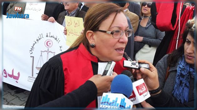 كلثوم كنو: لا يمكن إيقاف أجور النواب إلاّ في هذه الحالات