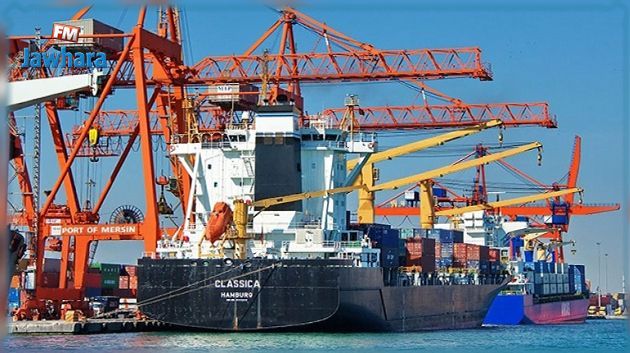 استقرار نسبي في العجز التجاري الشهري وانخفاض للواردات خلال جويلية