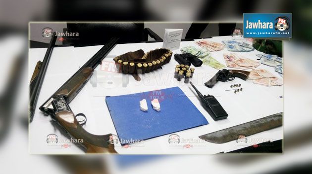 بوحسينة : حجز كمية من مخدر الهيروين وأسلحة نارية وبيضاء