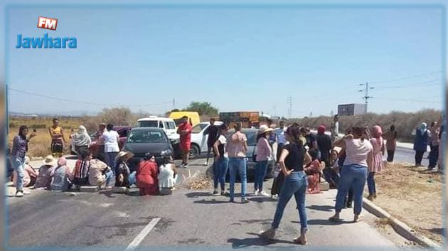 الاتفاق على تمكين عمال مصنع 'كوروبلاست' بسليمان من مستحقاتهم المالية