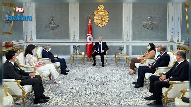 سعيّد يلتقي ممثلين عن القطاع البنكي والمؤسسات المالية