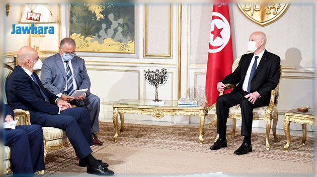 سعيد في لقائه بوزير خارجية اليونان: المسار الديمقراطي سيتواصل وفق إرادة الشعب