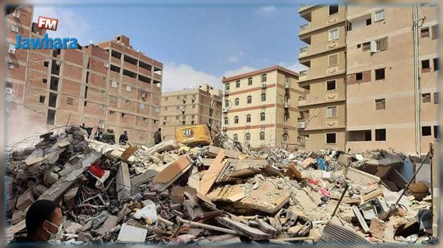 انهيار بناية سكنية في مصر