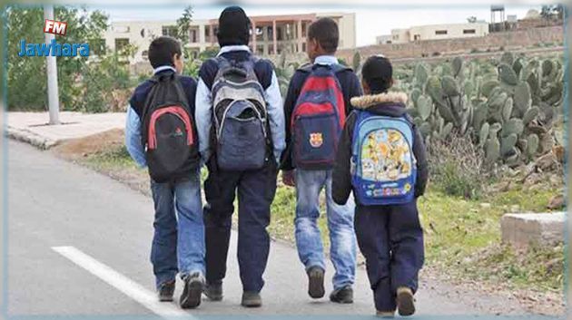 مدرسة اعدادية تمنع السراويل الممزقة والحلاقة