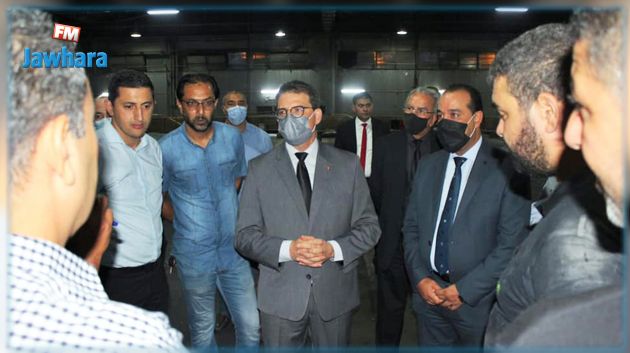 وزير النقل يؤدي زيارة تفقدية إلى مستودع الشرقية لشركة نقل تونس