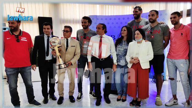 الشركة التونسية للبنك تكرم المنتخب الوطني لكرة السلة (صور)