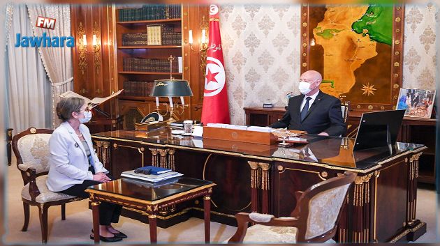 قيس سعيد لنجلاء بودن: دخلت التاريخ (فيديو)