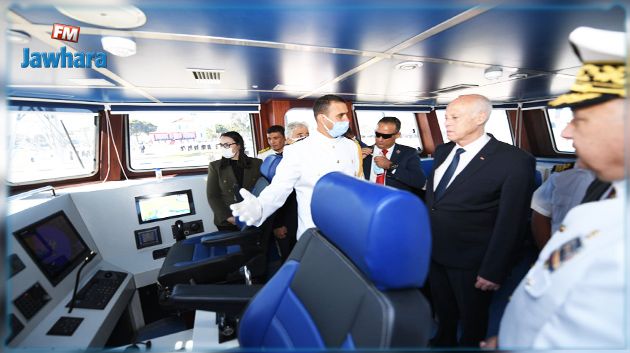 رئيس الجمهورية يؤدي زيارة إلى القاعدة البحرية ببنزرت