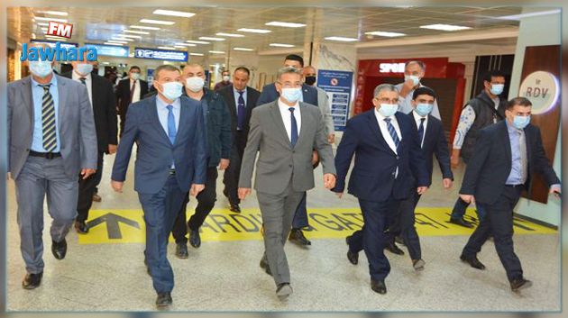 وزير الداخلية يؤدي زيارة تفقد إلى مطار تونس قرطاج الدولي