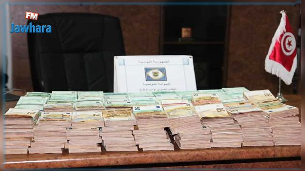 مطار قرطاج: حجز مبلغ هام من العملة الأجنبية 