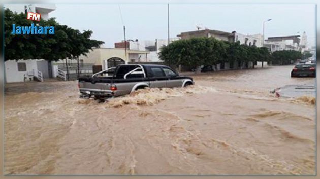 انتشال جثة شاب جرفته مياه الأمطار على متن سيارته بجهة برج شاكير