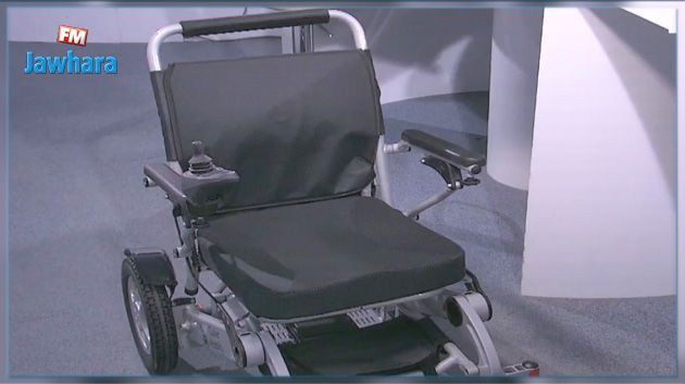 تفاعلا مع نداء وجهته والدته في بولتيكا : تمكين شاب من ذوي الهمم من كرسي متحرك كهربائي لمواصلة دراسته