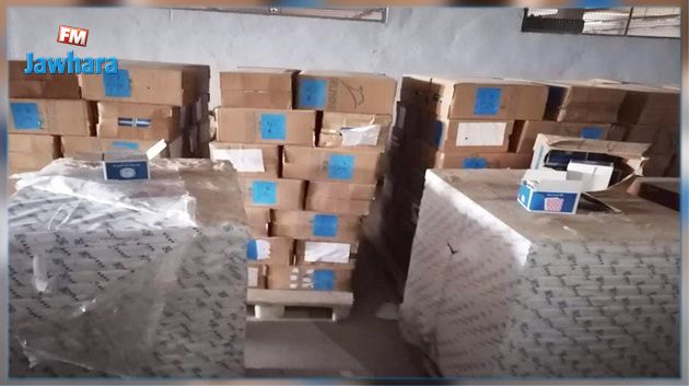 بينها عجلات مطاطية : حجز بضائع مهربة بقيمة 427 ألف دينار