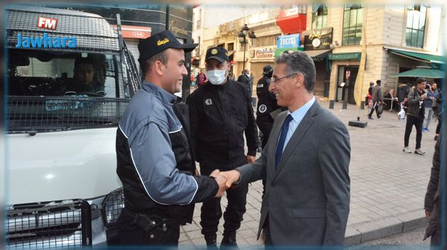 وزير الداخلية يطّلع على سير عمل الوحدات الأمنيّة بوسط العاصمة