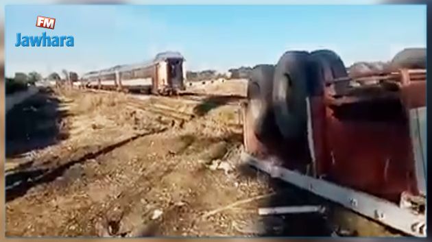 اصطدام قطار بشاحنة على مستوى النفيضة 