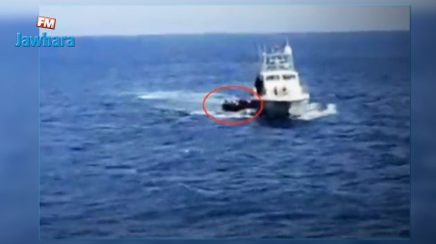فيديو صادم: اعتداء وحشي للسلطات اليونانية على المهاجرين عرض البحر 