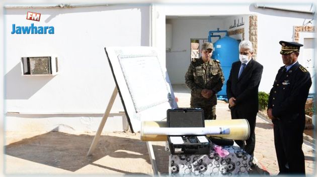 وزير الدفاع الوطني يزور القاعدة الجوية بقابس