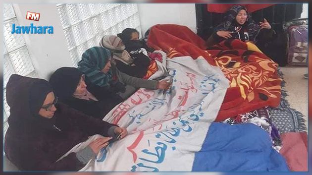 القانون عدد 38: محتجون من 7 ولايات يتجمّعون أمام مقر ولاية القصرين 