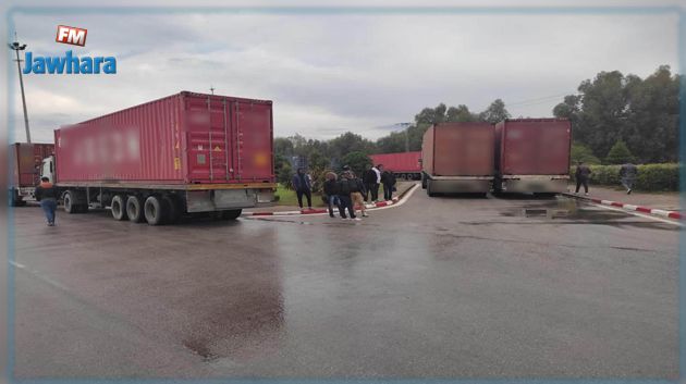 حجز 23 حاوية توريد لشركتين مختصّتين في التجارة الدّوليّة