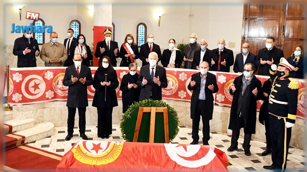 رئيس الدولة يشرف على موكب إحياء ذكرى اغتيال فرحات حشاد