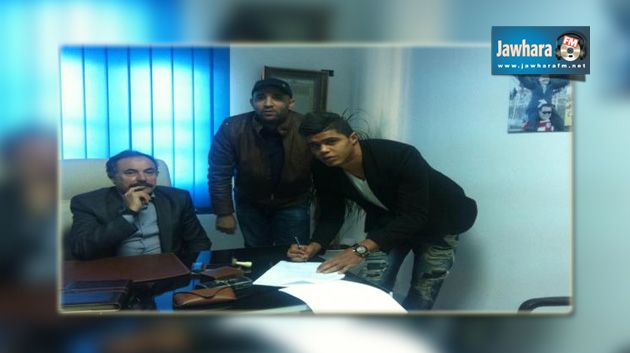 سيف الدين الجربي يمضي عقدا بموسمين و نصف مع الملعب التونسي