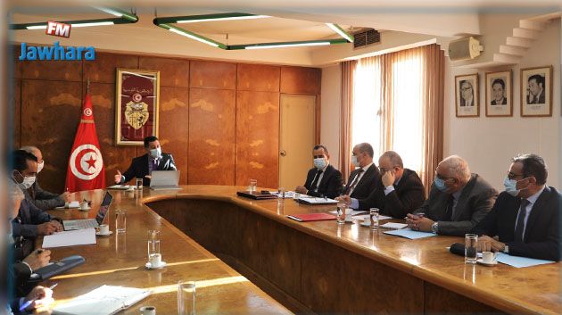 وزير النقل يوصي بالتسريع في ضبط الصيغة النهائية لبرنامج هيكلة الناقلة الوطنية