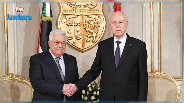 عباس يمنح سعيّد القلادة الكبرى لدولة فلسطين