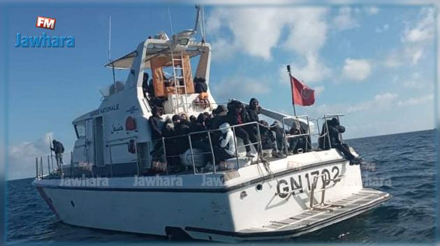 المهدية: إنقاذ مجتازين من الغرق ومن بينهم قاصر (صور)