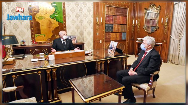 رئيس الدولة يلتقي وزير الدفاع الوطني ويطّلع على سير عمل المؤسسة العسكرية