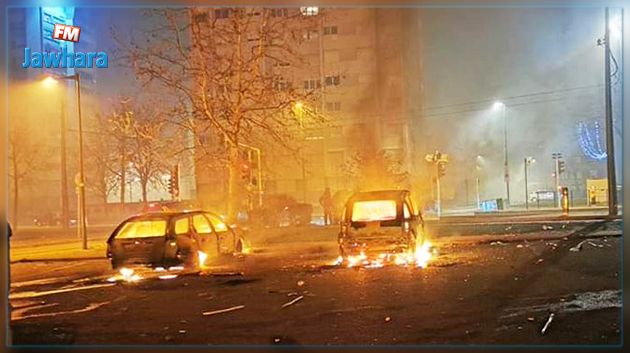 بمناسبة رأس السنة.. حرق 874 سيارة في فرنسا