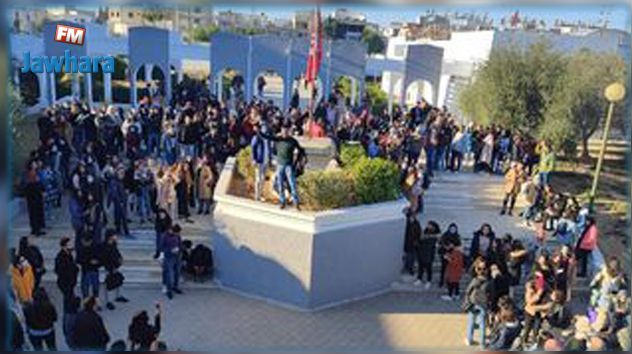 سوسة: دخول عدد من الطلبة في اضراب جوع للمطالبة بالتمديد في ايام المراجعة  
