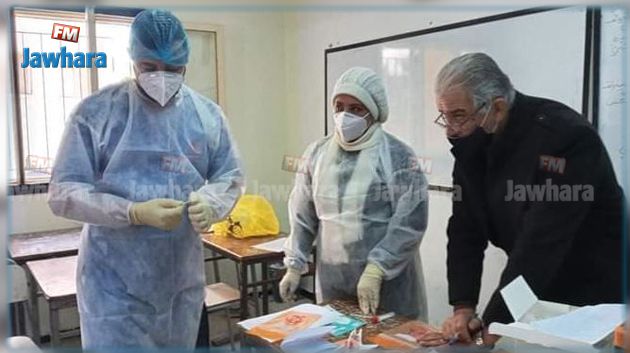 قفصة: حملة تقصّي لفيروس كورونا في الوسط التلميذي (صور)