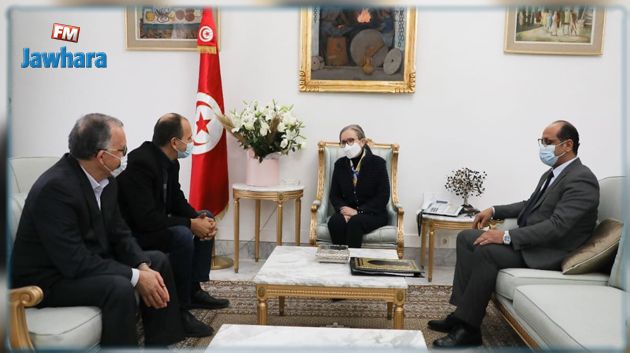 رئيسة الحكومة تلتقي وفدًا عن النقابة الوطنية للإذاعات الخاصة