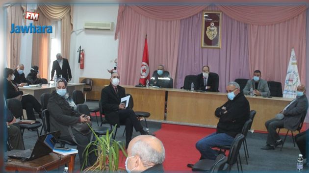 اللّجنة العلمية الجهوية  بالمنستير تقترح التمديد في عطلة نصف الثلاثي الثاني أو تقديمها