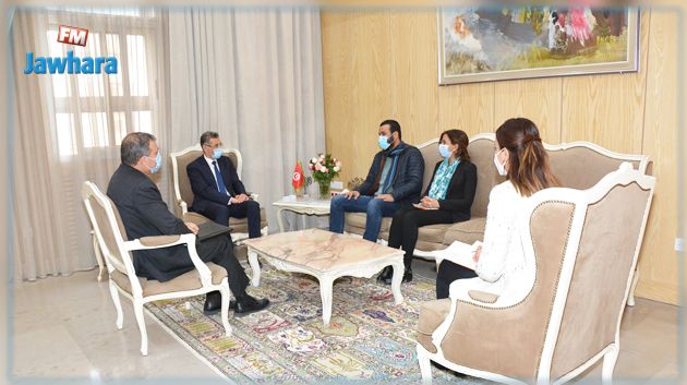 وزير الداخلية : التجاوزات التي طالت الصحفيين 