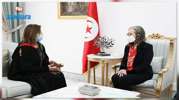 رئيسة الحكومة تؤكد التزام الدولة بمواصلة الدعم المالي والأدبي للاتحاد الوطني للمرأة التونسية