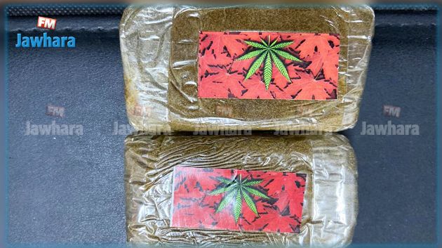 طبرقة : الايقاع بجزائري بحوزته 400 غرام من الزطلة