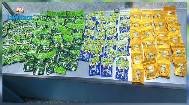 مطار تونس قرطاج: احباط محاولة تهريب 3400 غرام من الزطلة داخل أكياس حلوى 