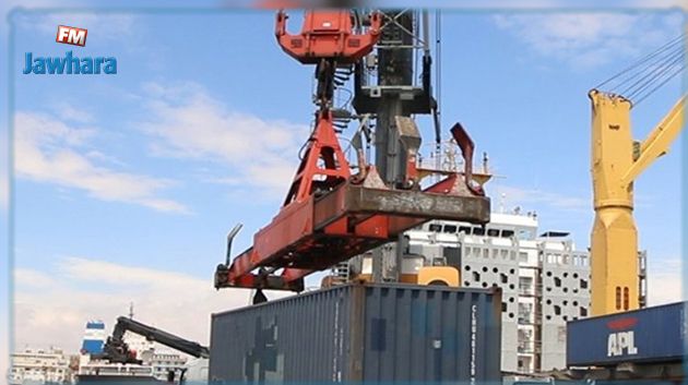 صفاقس: أعوان الشحن والترصيف في إضراب عن العمل لليوم الثاني على التوالي 