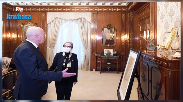 في لقاء بين رئيس الجمهورية و رئيسة الحكومة : 