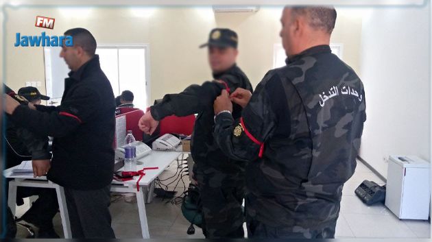 الأمنيون يحملون الشارة الحمراء بمختلف ولايات الجمهورية