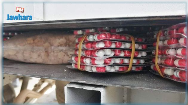 إحباط محاولة تهريب أكثر من 83 ألف قرص 