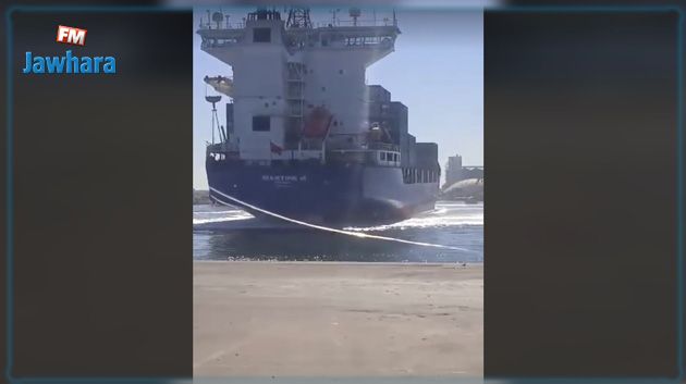 ميناء سوسة: وصول الباخرة التي ستُعيد النفايات الإيطالية (فيديو حصري خاص بالجوهرة أف أم)