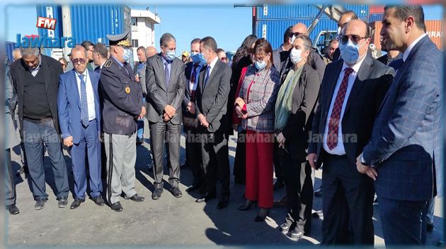 وزيرا النقل والبيئة يواكبان عملية إعادة النفايات الإيطالية (فيديو)