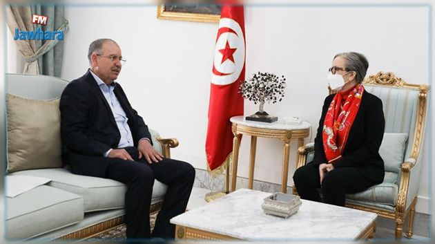 رئيسة الحكومة تجدد تأكيدها على الدور الفاعل لإتحاد الشغل