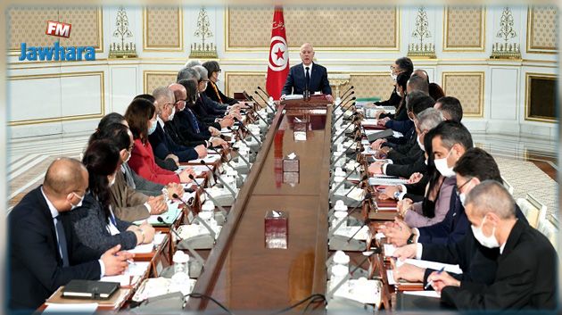 مجلس الوزراء يصادق على عدد من مشاريع المراسيم و الأوامر الرئاسية