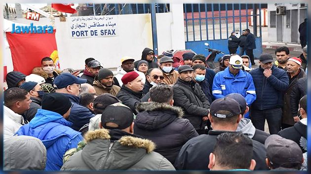 صفاقس: الاضرابات والاحتجاجات تتسبب في تعطيل دخول بواخر الحبوب والسلع إلى الميناء التجاري 