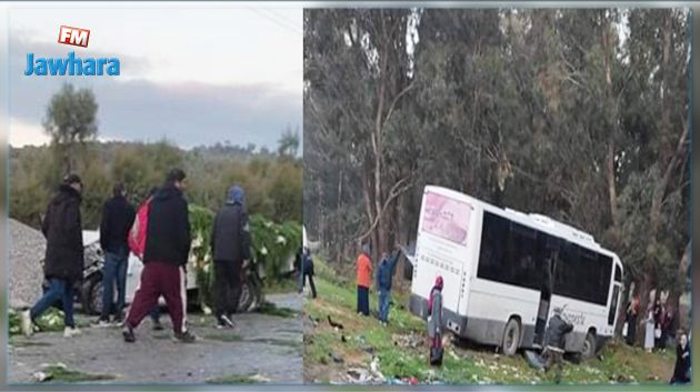 منزل بوزلفة : اصطدام حافلة نقل عملة بشاحنة خفيفة‎‎