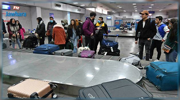 تونسيون عائدون ضمن رحلة إجلاء من أوكرانيا يروون تفاصيل خروجهم من مدينة دينبرو الى رومانيا